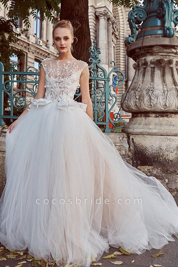 The Best Wedding Gown Style For Pear Shaped Women